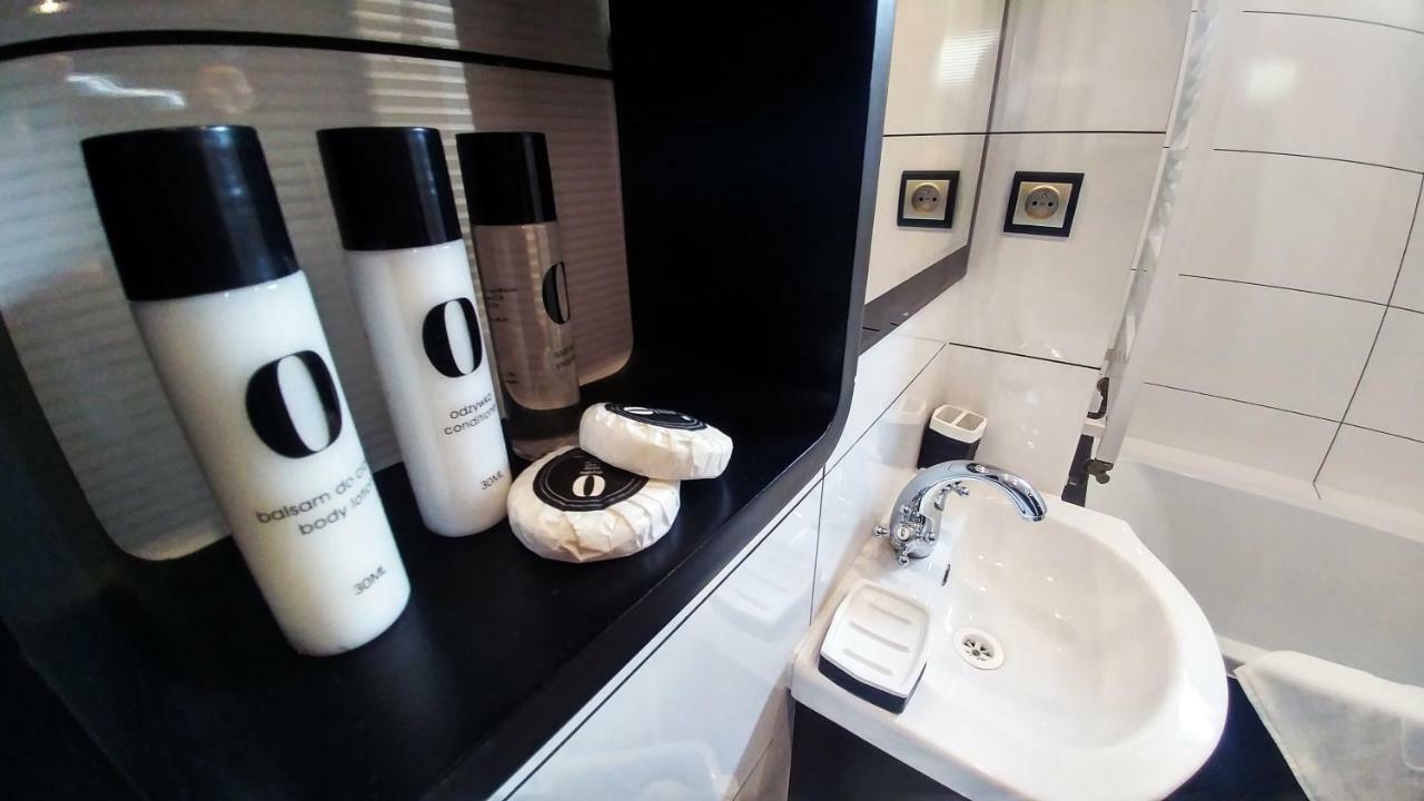 Apartamenty Korona クロスノ エクステリア 写真