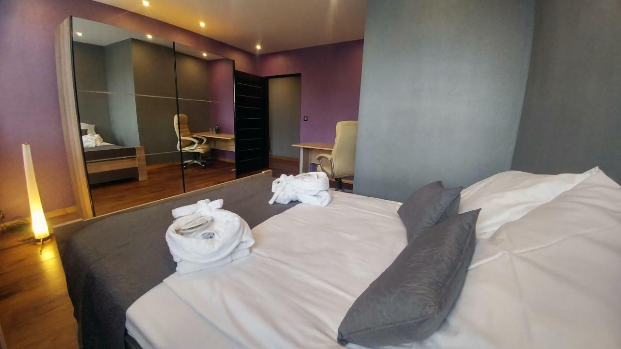 Apartamenty Korona クロスノ エクステリア 写真