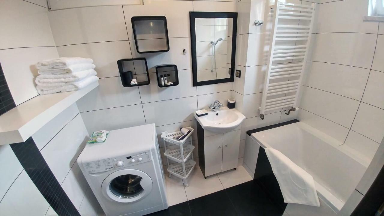 Apartamenty Korona クロスノ エクステリア 写真