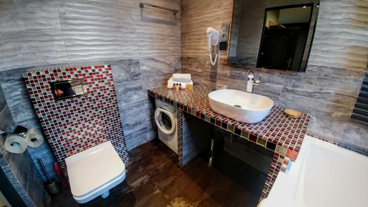 Apartamenty Korona クロスノ エクステリア 写真