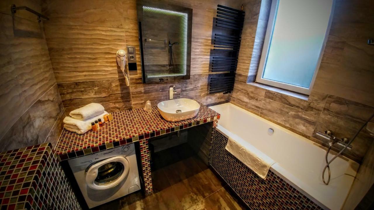 Apartamenty Korona クロスノ エクステリア 写真