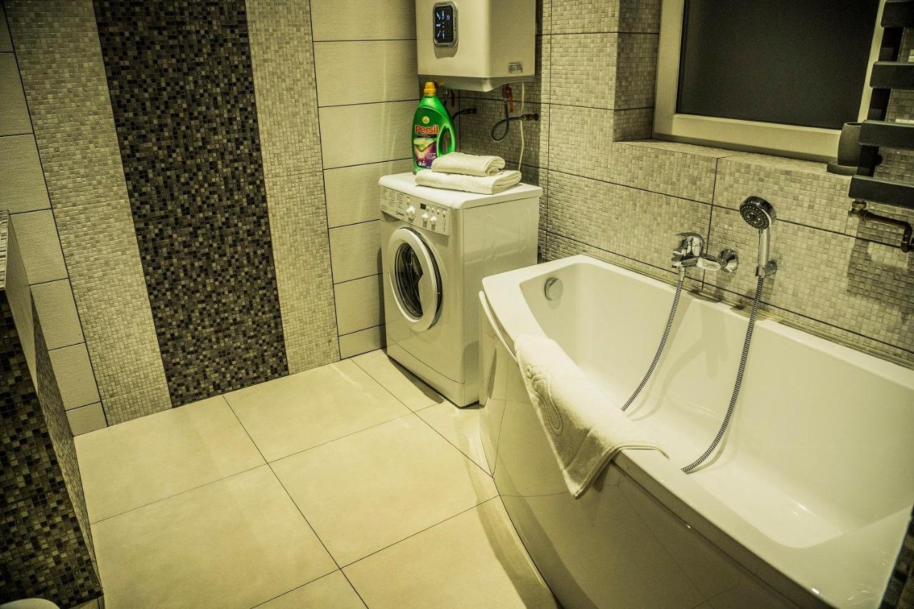 Apartamenty Korona クロスノ エクステリア 写真